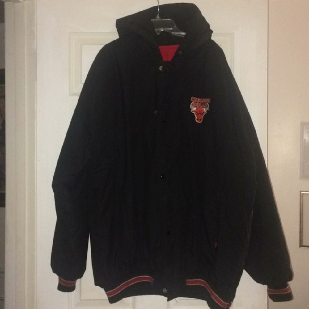 VINTAGE CHICAGO BULLS STARTER JACKET